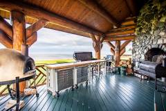 Lodge-Deck